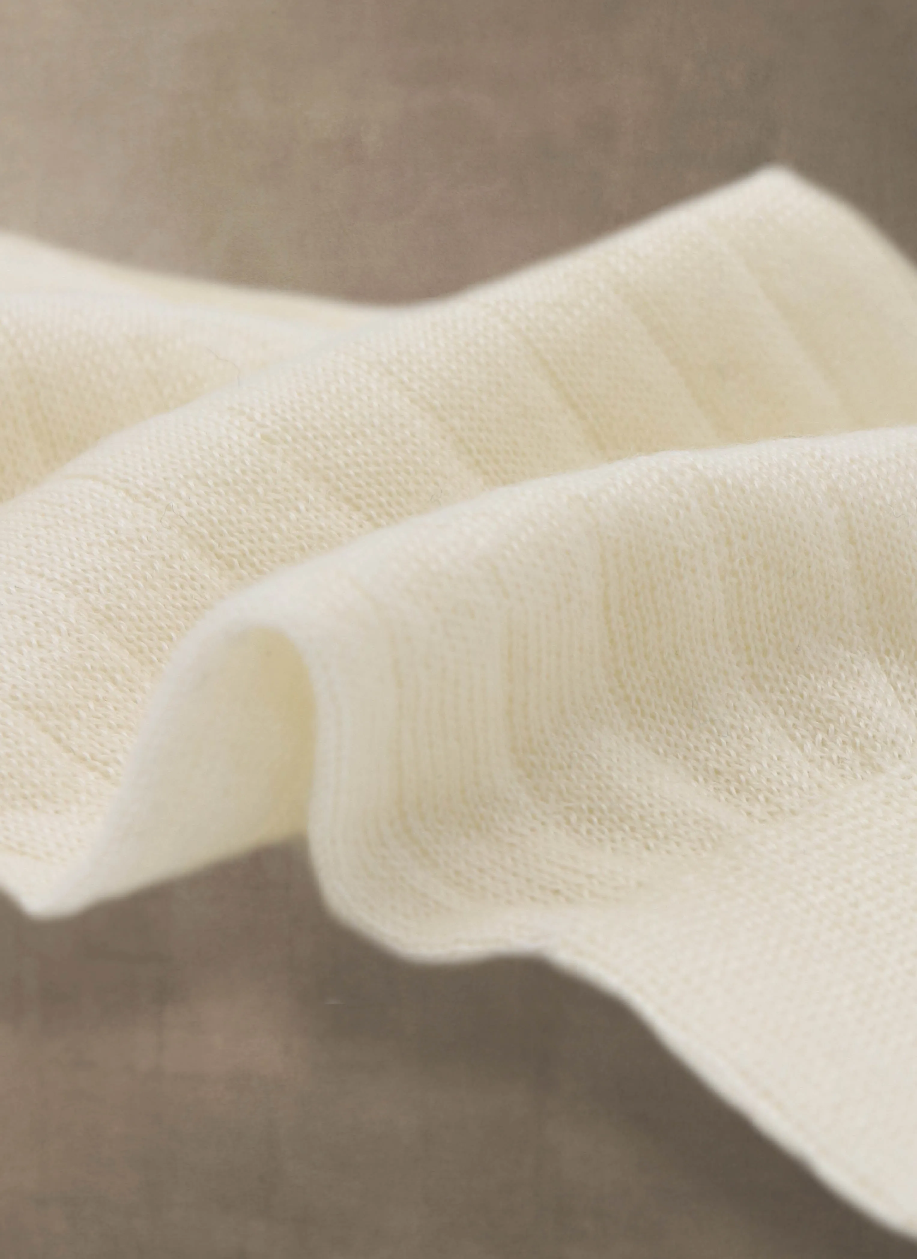 100% Cashmere Crew Sock in Cream