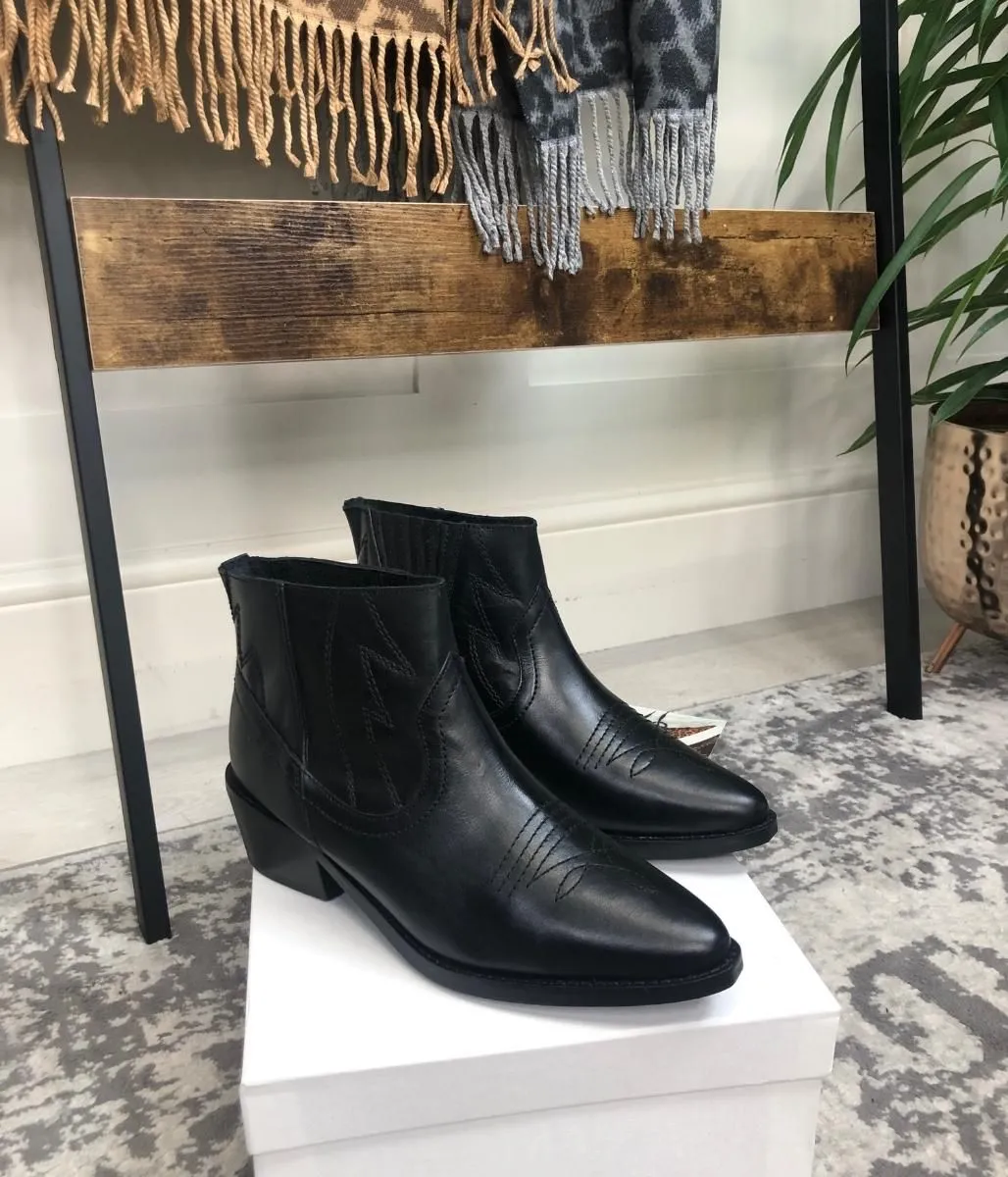 Black Leather Western Style Ankle Boots