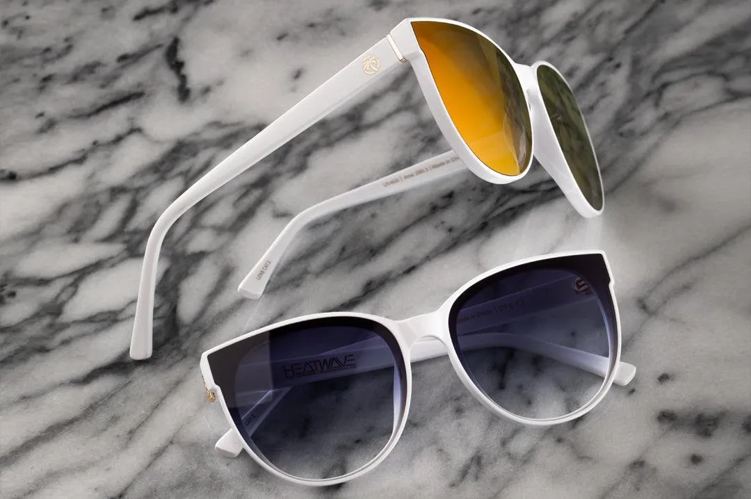 CARAT SUNGLASSES: WHITE (PURPLE RAIN)