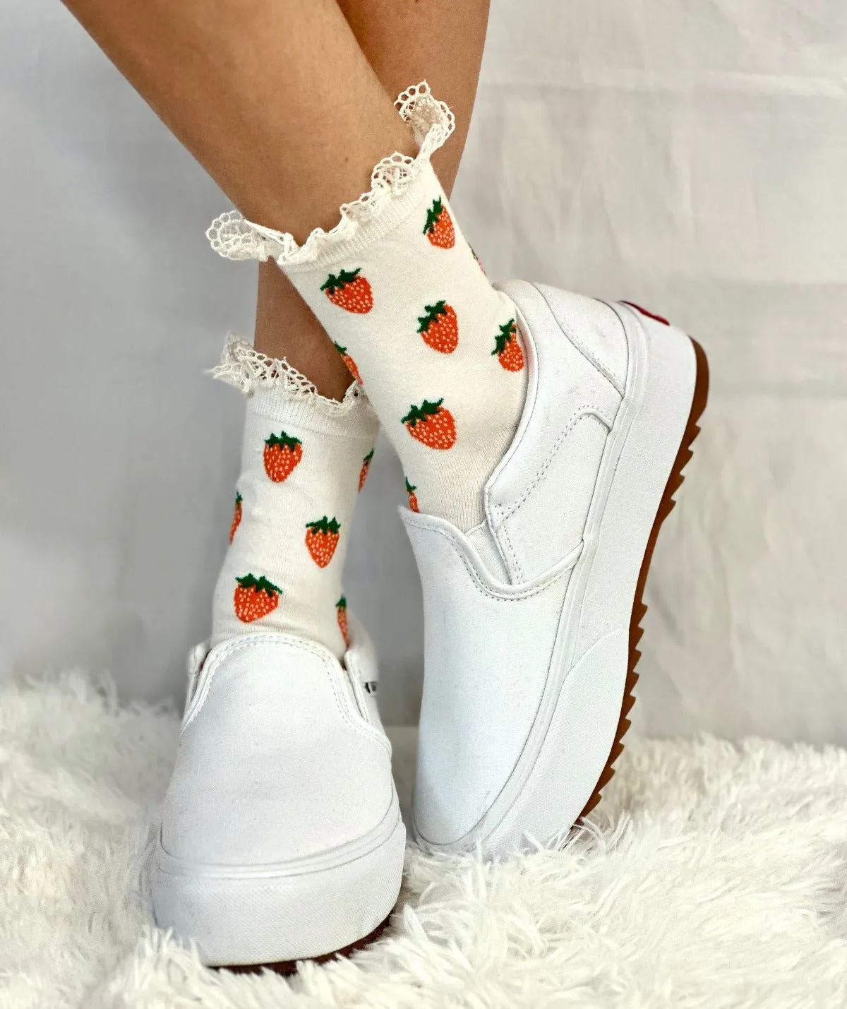 STRAWBERRY  lace top ankle sock