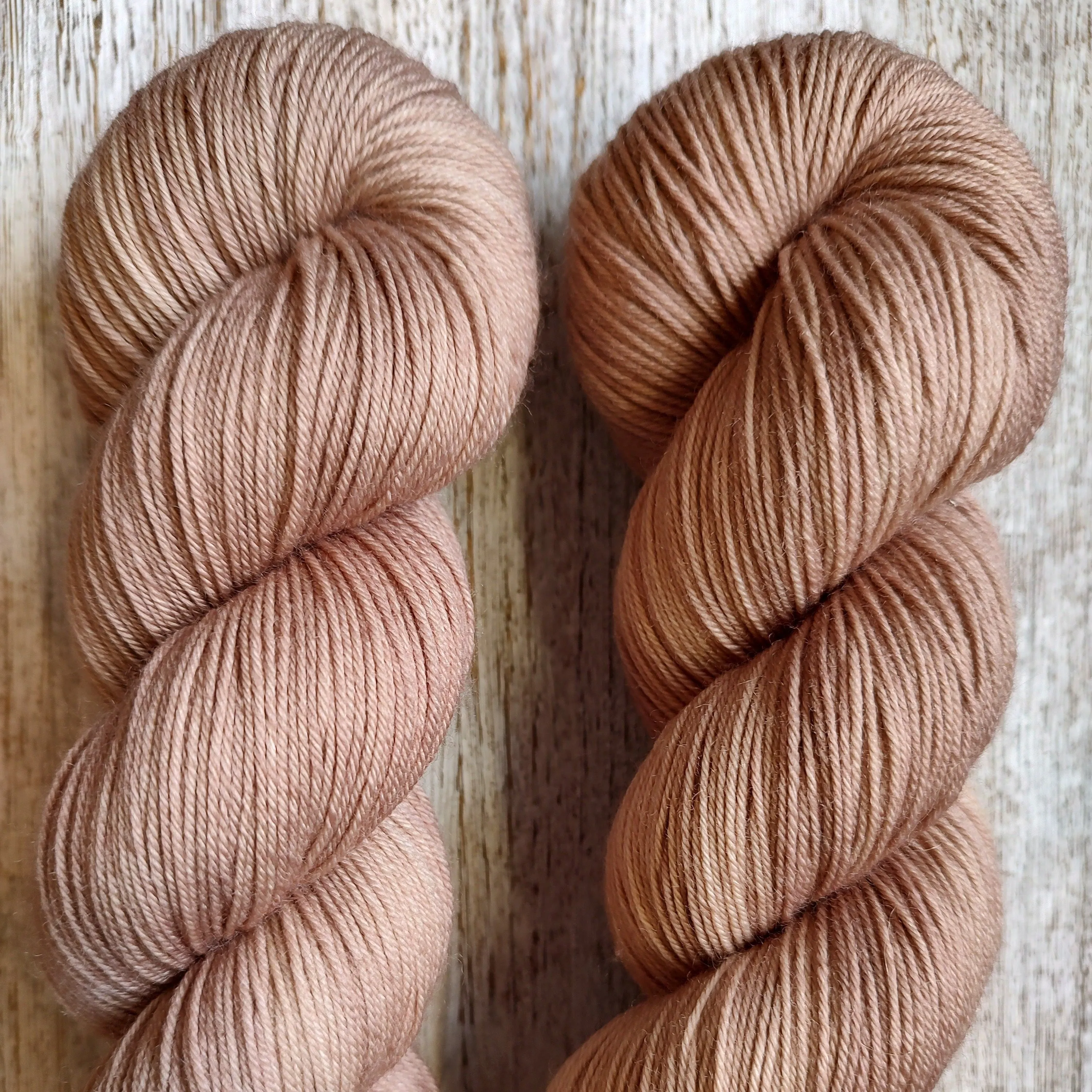 The Camel's Yarn standard sock 4 ply